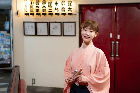 桃花家|「笑点」女性初出演。今注目の女性落語家・蝶花楼桃花とは【イ。